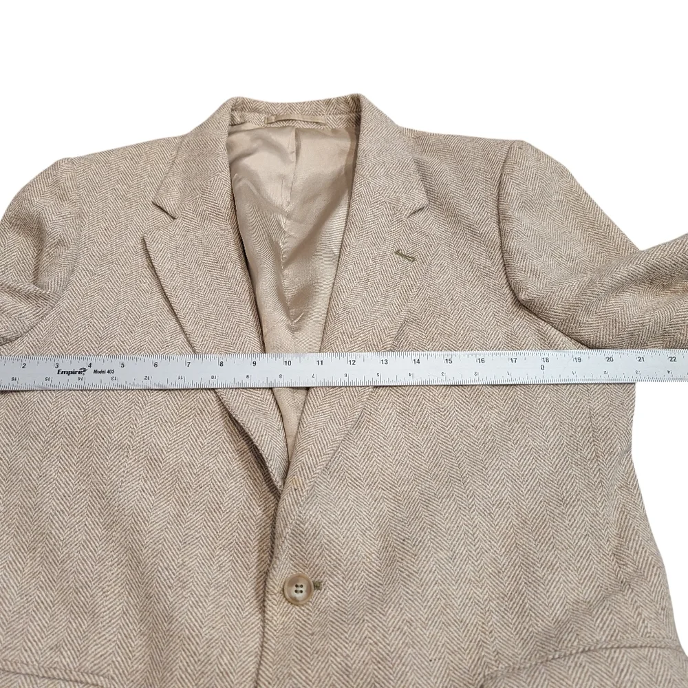 Men's Sport Coat Tan Blazer‎ Woodmere Herringbone Vintage Wool 2 Button Sz 42
